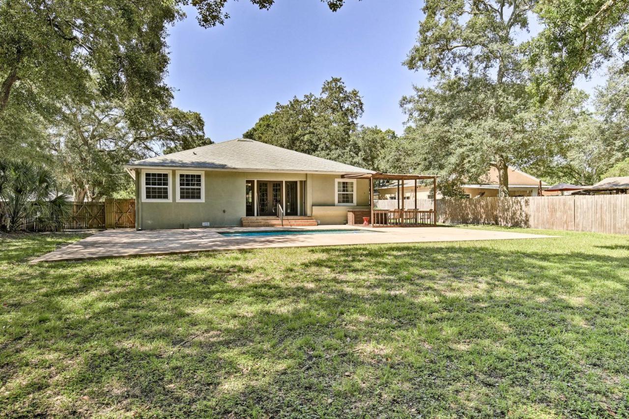 Вилла Tampa Oasis With Pool About 7 Mi To Busch Gardens! Экстерьер фото